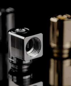 EK-Quantum Torque Micro Rotary adapter fittings allow you to make a simple 90° turn in the smallest possible footprint and installation height.